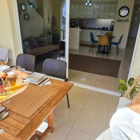 Mona's Point Tenerife - Aircon, Private Parking And Heated Pool 圣米格尔德阿沃纳