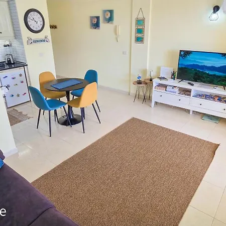 Mona's Point Tenerife - Aircon, Private Parking And Heated Pool 圣米格尔德阿沃纳